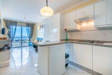 Apartamento en Playa de Las Americas - Apartamento con piscina a 900 m de la playa