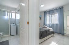 Apartamento en Los Cristianos - Apartamento con piscina a 100 m de la playa