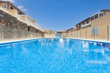 Casa adosada en El Medano - Casa adosada con piscina a 400 m de la playa