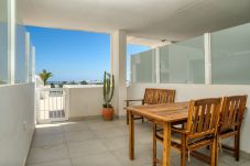 Apartamento en Costa Teguise - Apartamento con piscina a 1 km de la playa