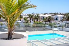 Apartamento en Costa Teguise - Apartamento con piscina a 1 km de la playa