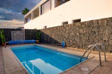 Casa en Playa Blanca - Casa con piscina a 900 m de la playa